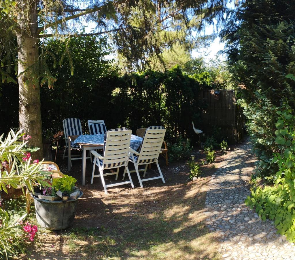 B&B Family Basement Apartment, Breakfast, Free Parking, 5Km From Tulln Chorherrn Экстерьер фото